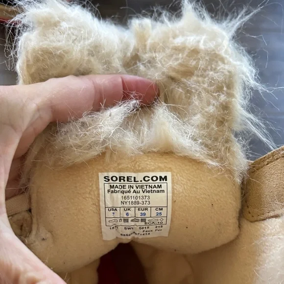 Sorel Tan and Black Kids Snow Boots - Picture 5 of 5